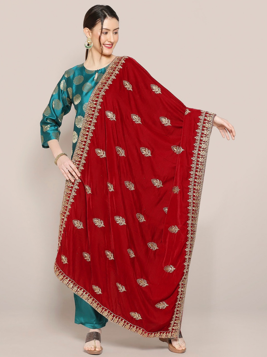 

Dupatta Bazaar Ethnic Motifs Embroidered Velvet Dupatta with Zari, Maroon