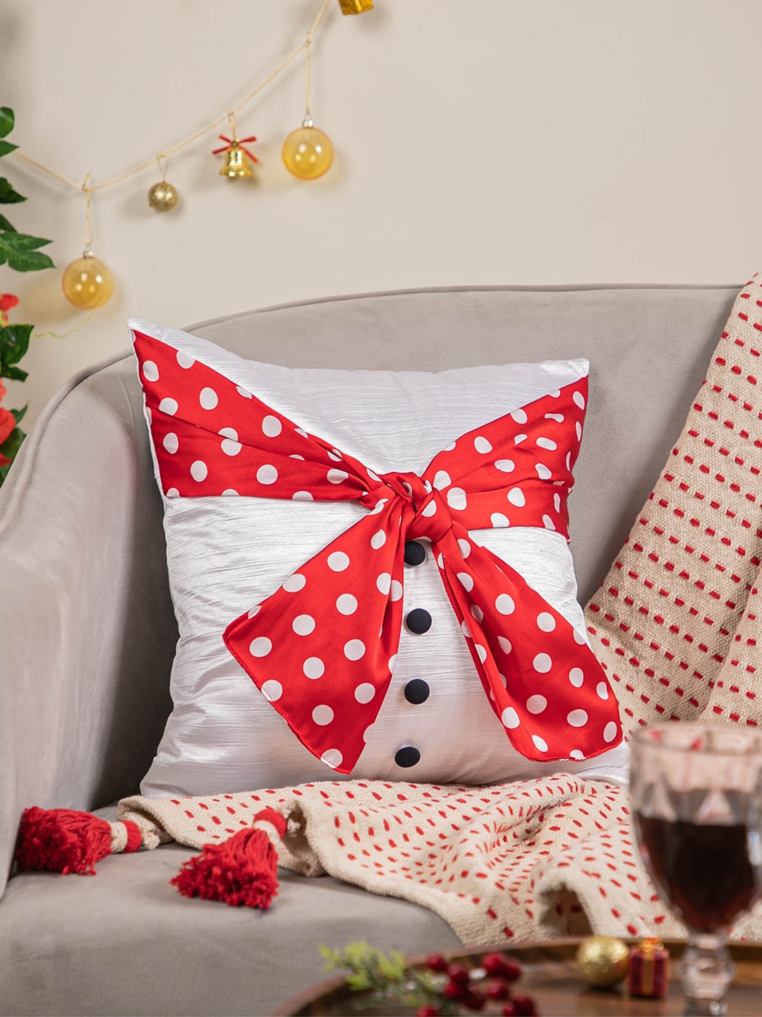 

Nestasia White & Red Christmas Velvet Square Cushion Cover