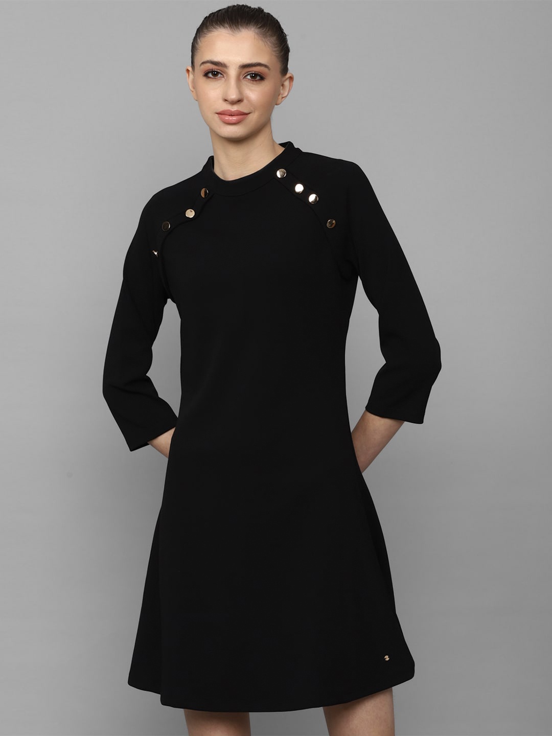 

Allen Solly Woman Round Neck A-Line Dress, Black