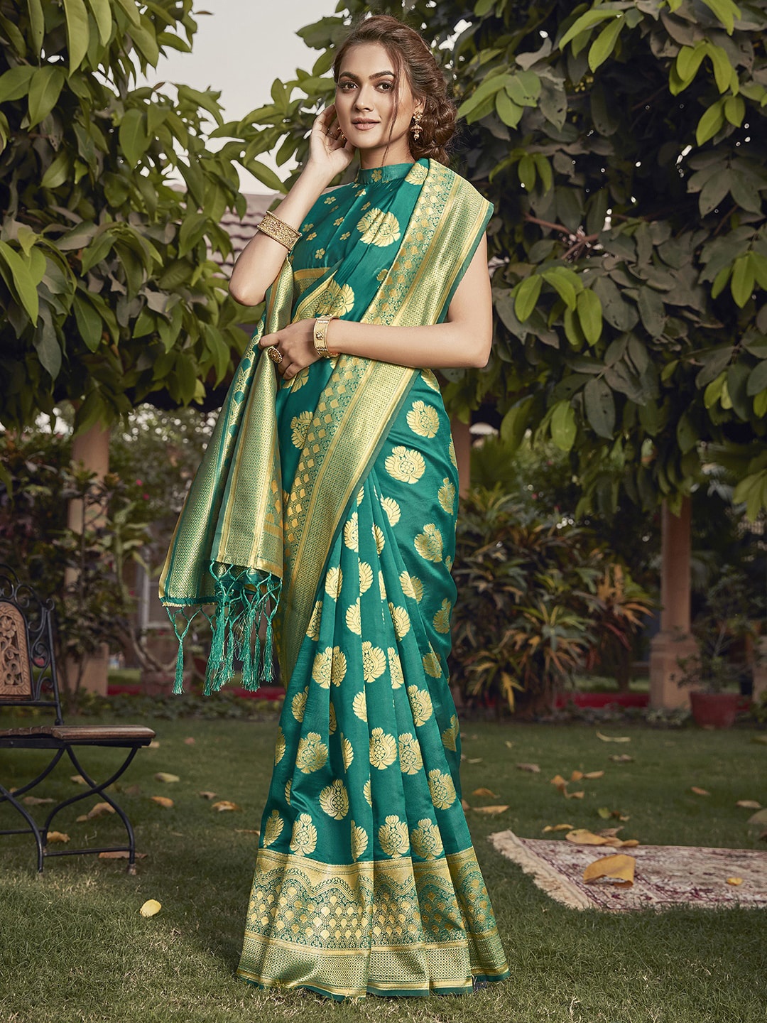 

Mitera Ethnic Motifs Zari Silk Blend Bagh Saree, Sea green