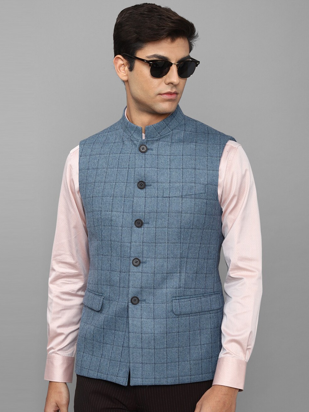 

Louis Philippe Men Checked Pure Wool Nehru Jackets, Blue