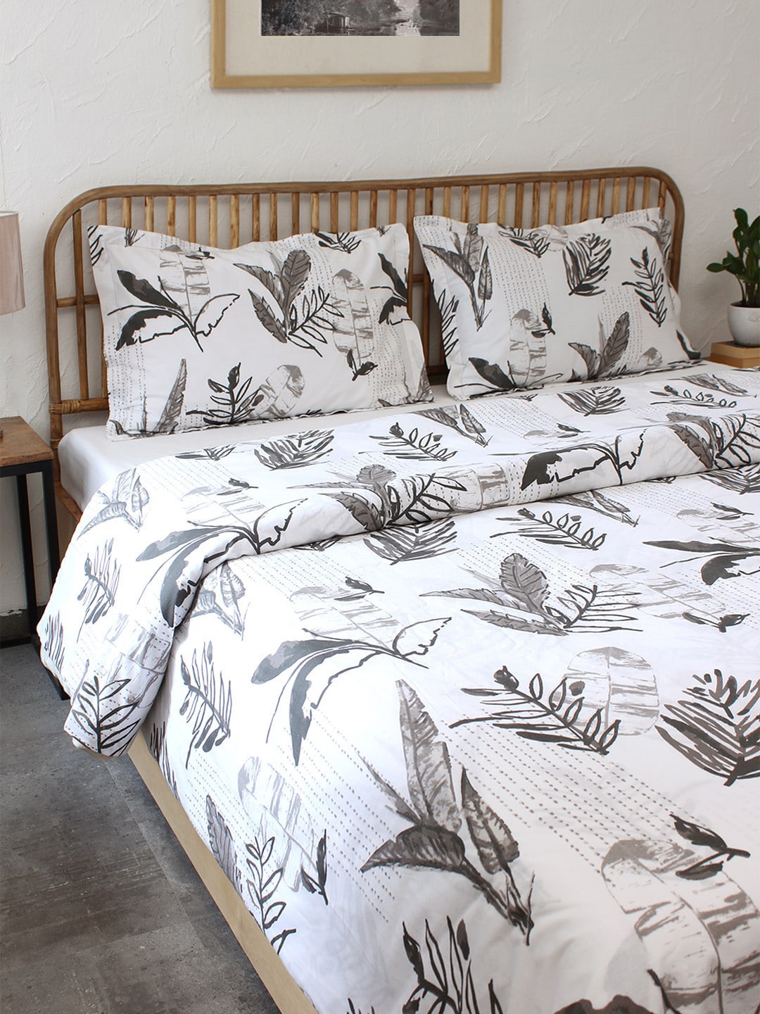 

House This Grey & White Floral Mild Winter Cotton Double Bed Dohar