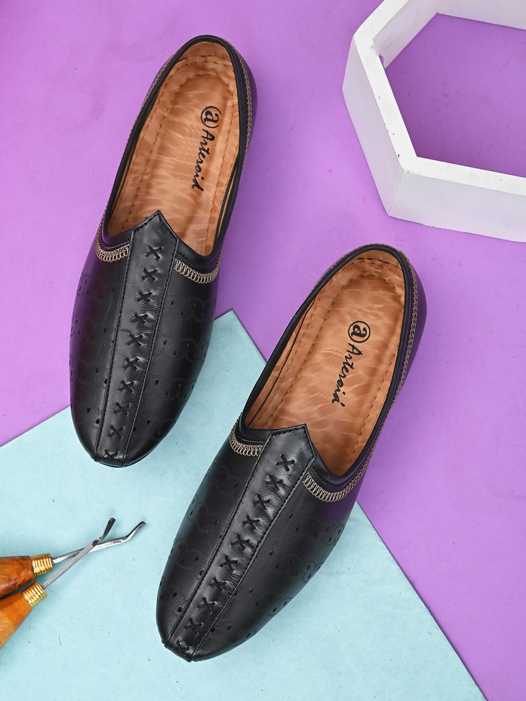 

ASTEROID Men Textured Formal Slip-On Shoes, Black