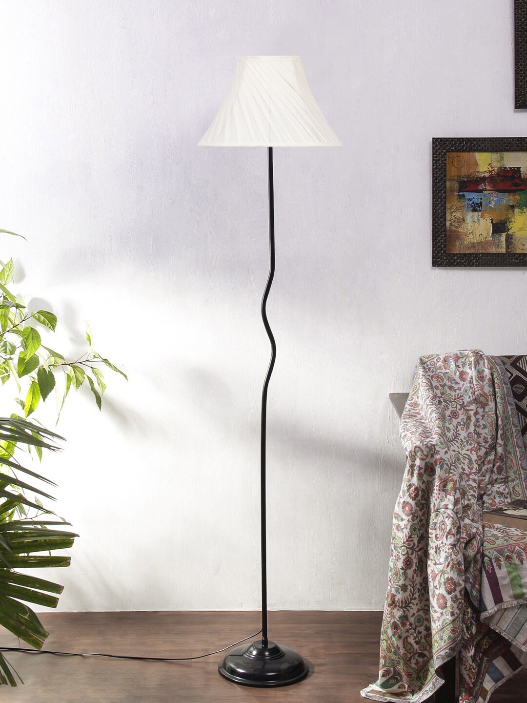 

Devansh Solid Cotton Shade With Iron Frustum Floor Lamp, Off white