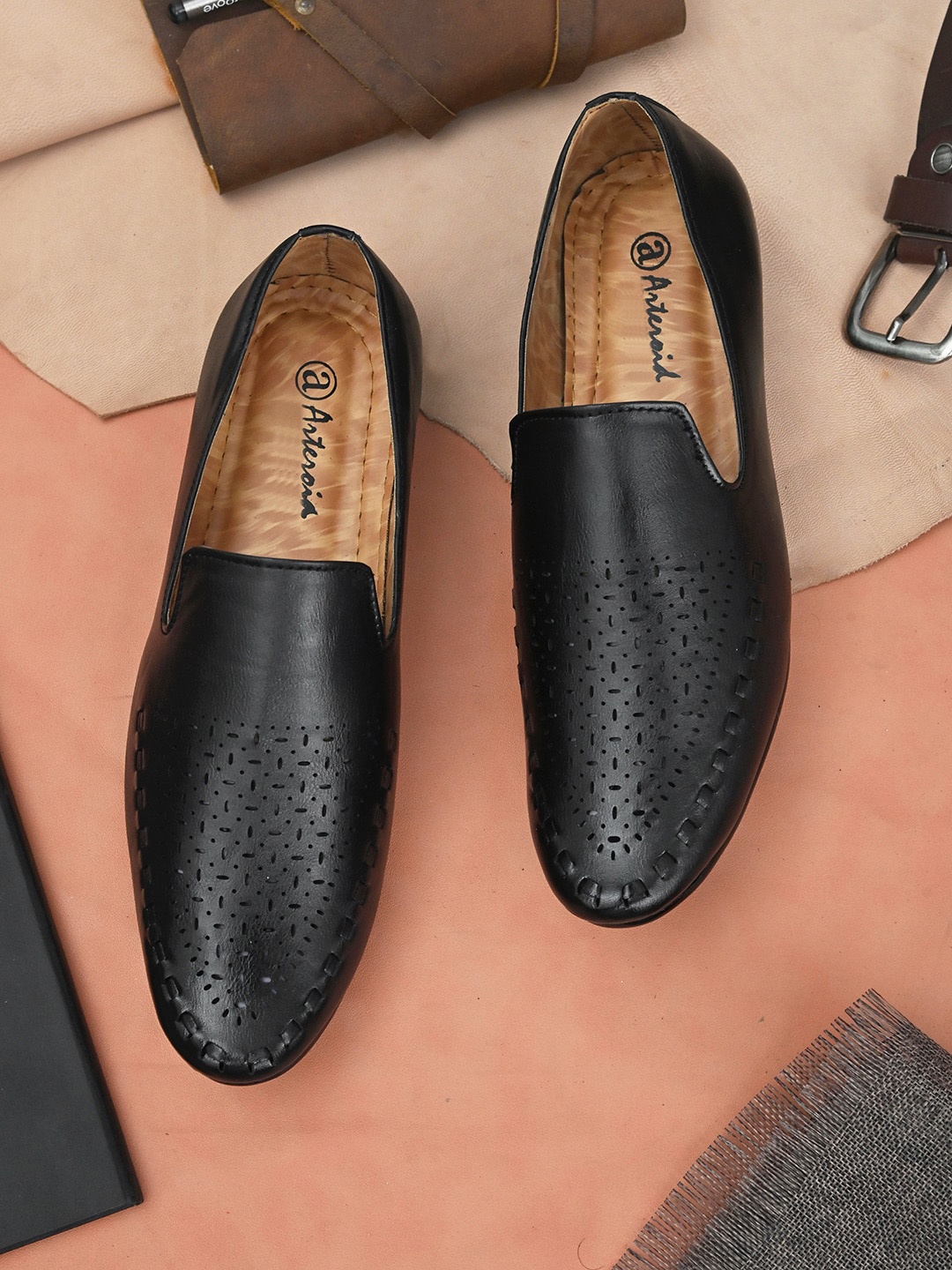 

ASTEROID Men Textured Formal Slip On Shoes, Black