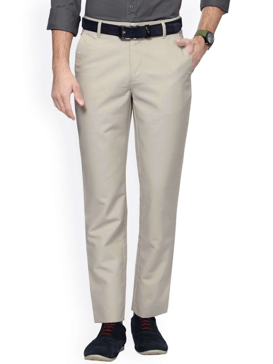 

Peter England Men Cream-Coloured Slim Fit Solid Chinos
