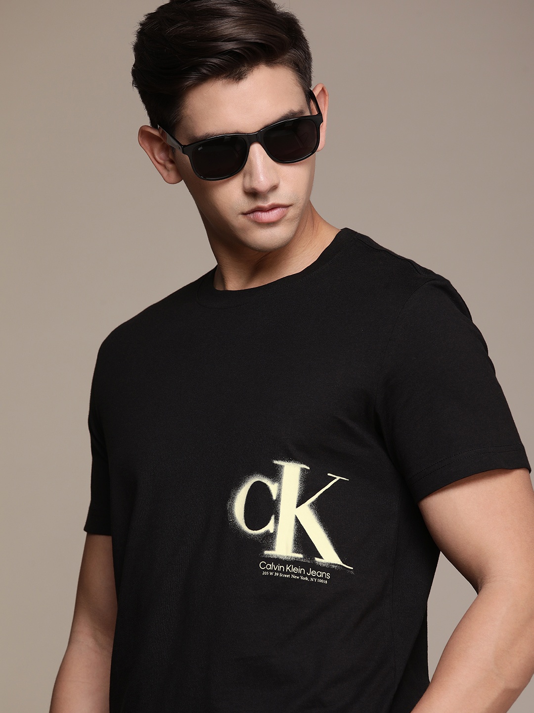 

Calvin Klein Jeans Men Brand Logo Printed Pure Cotton T-shirt, Black