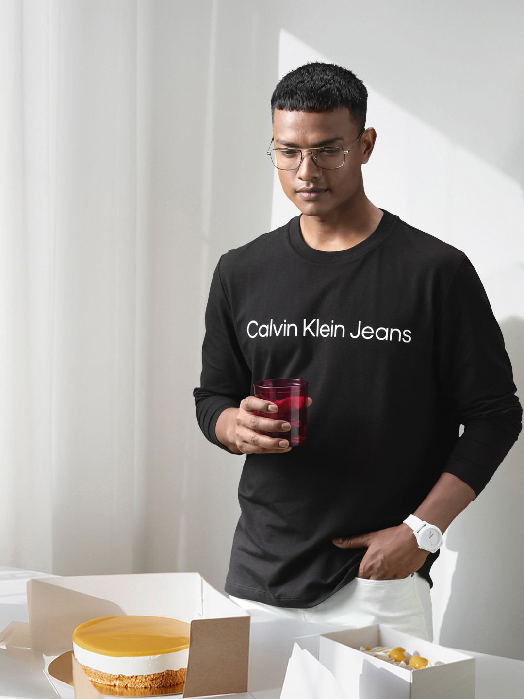 

Calvin Klein Jeans Men Brand Logo Printed T-shirt, Black