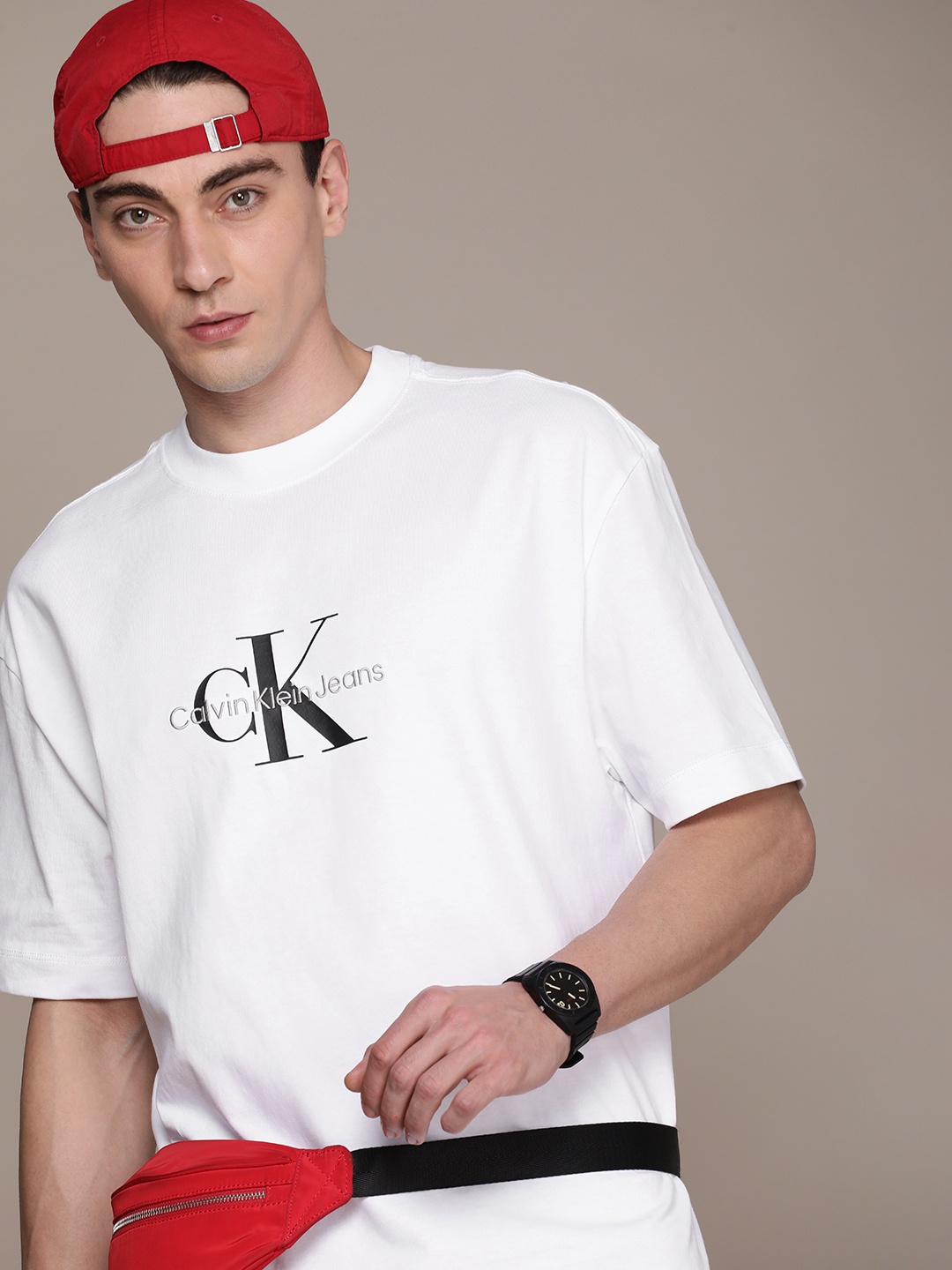 

Calvin Klein Jeans Men Embroidered Brand Logo Pure Cotton T-shirt, White