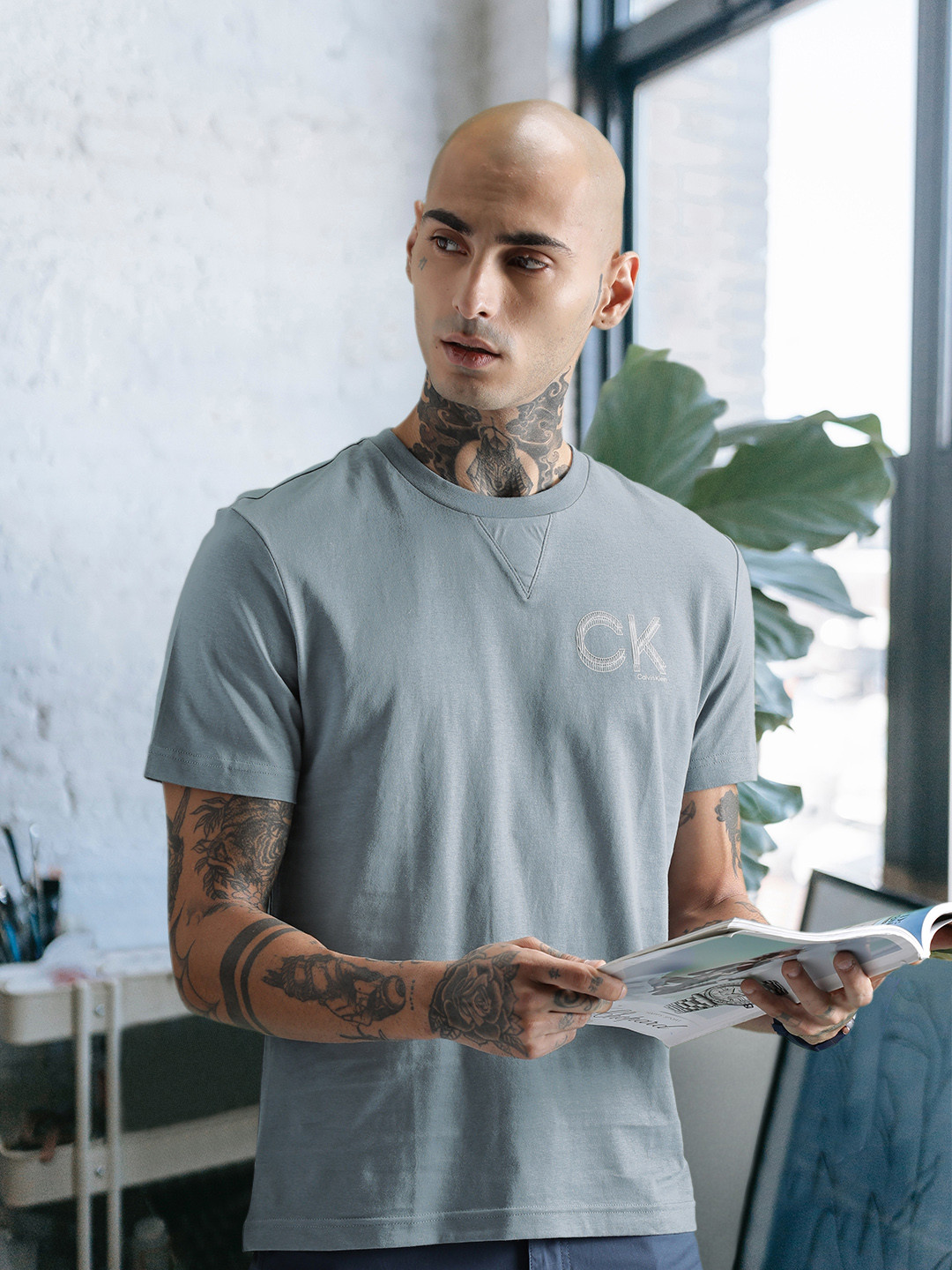 

Calvin Klein Jeans Men Brand Logo Printed Pure Cotton T-shirt, Grey
