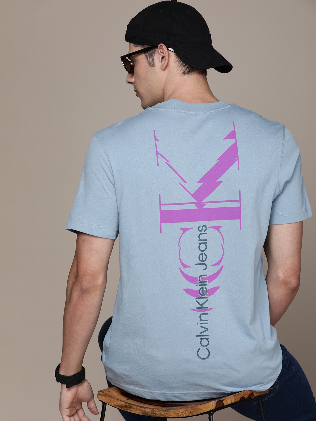 

Calvin Klein Jeans Men Brand Logo Printed Pure Cotton Applique T-shirt, Blue