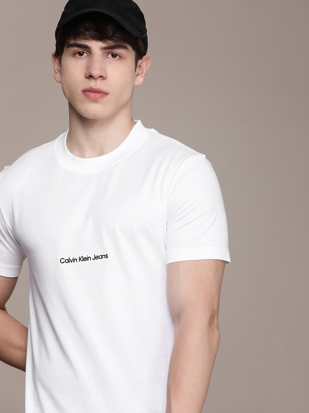 

Calvin Klein Jeans Men Solid Pure Cotton T-shirt With Brand Logo Embroidered Detail, White