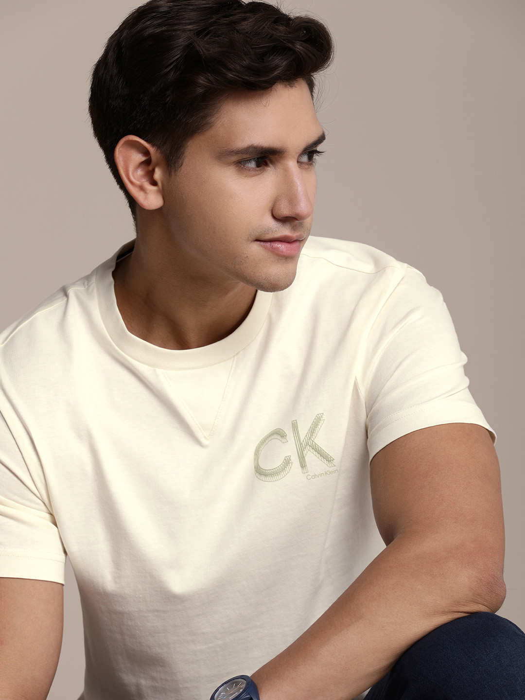 

Calvin Klein Jeans Men Brand Logo Pure Cotton T-shirt, Off white