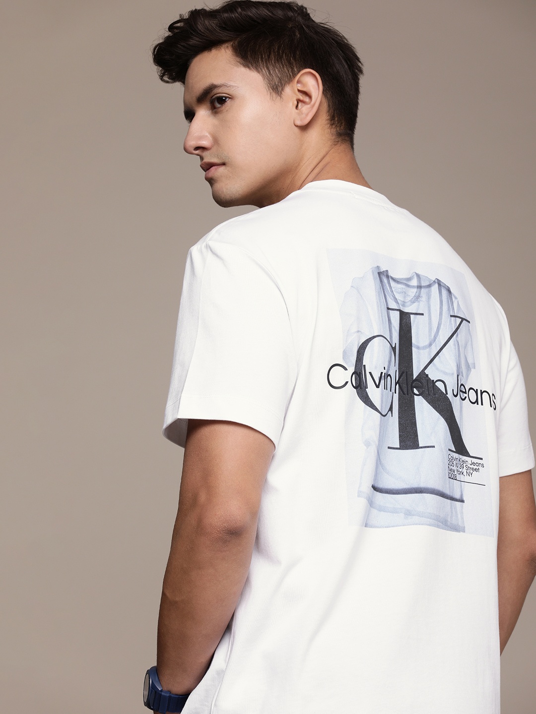 

Calvin Klein Jeans Men Brand Logo Printed Pure Cotton T-shirt, White