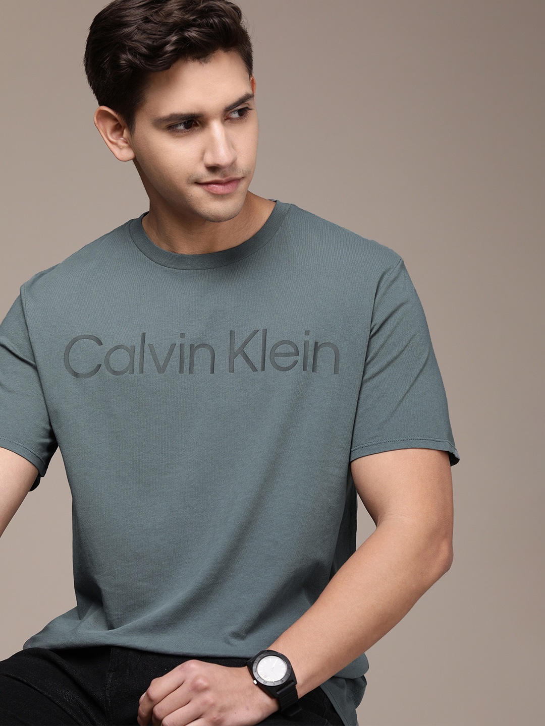 

Calvin Klein Jeans Men Brand Logo Printed Pure Cotton T-shirt, Grey