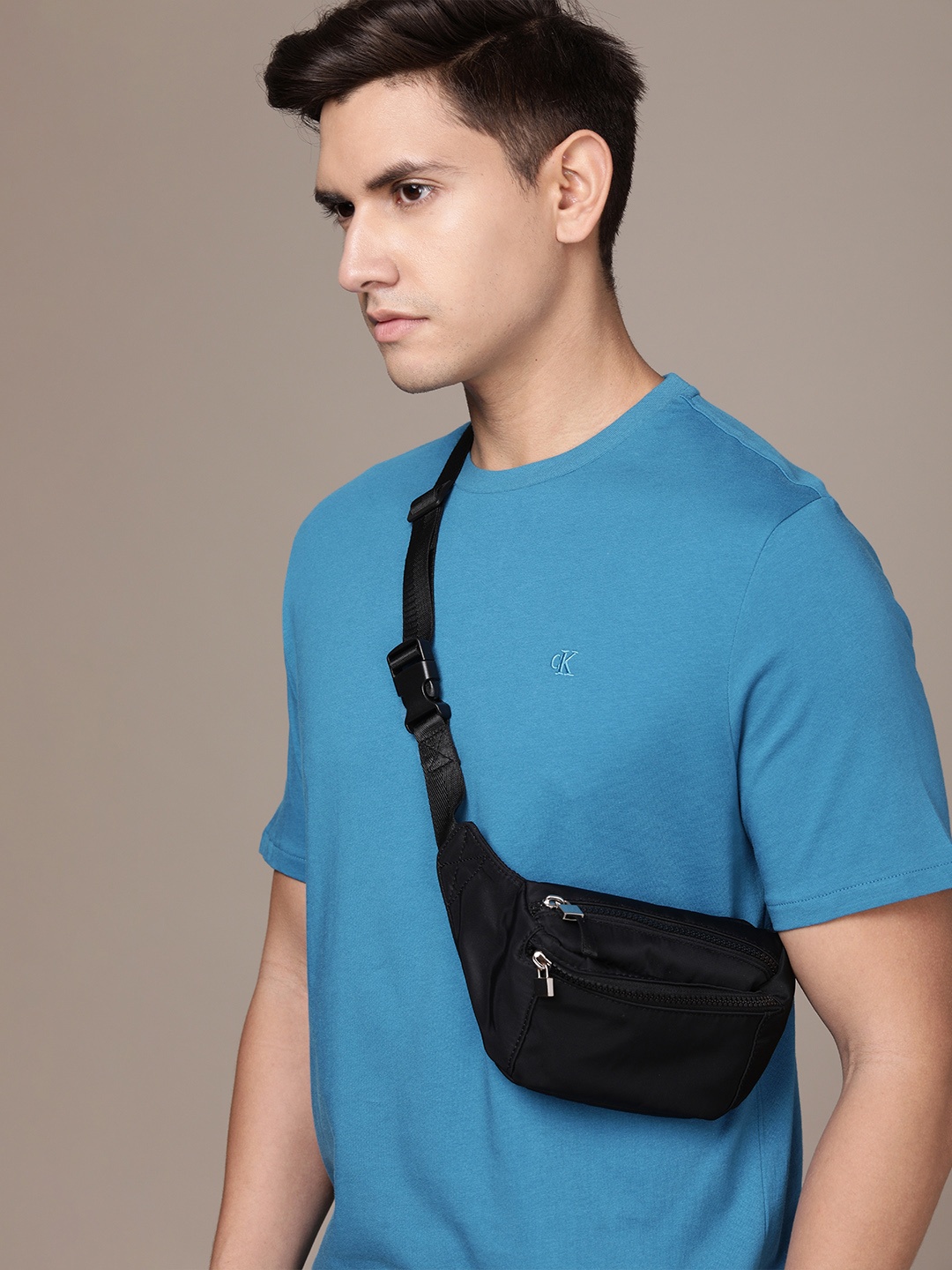 

Calvin Klein Jeans Men Round Neck Pure Cotton T-shirt, Blue