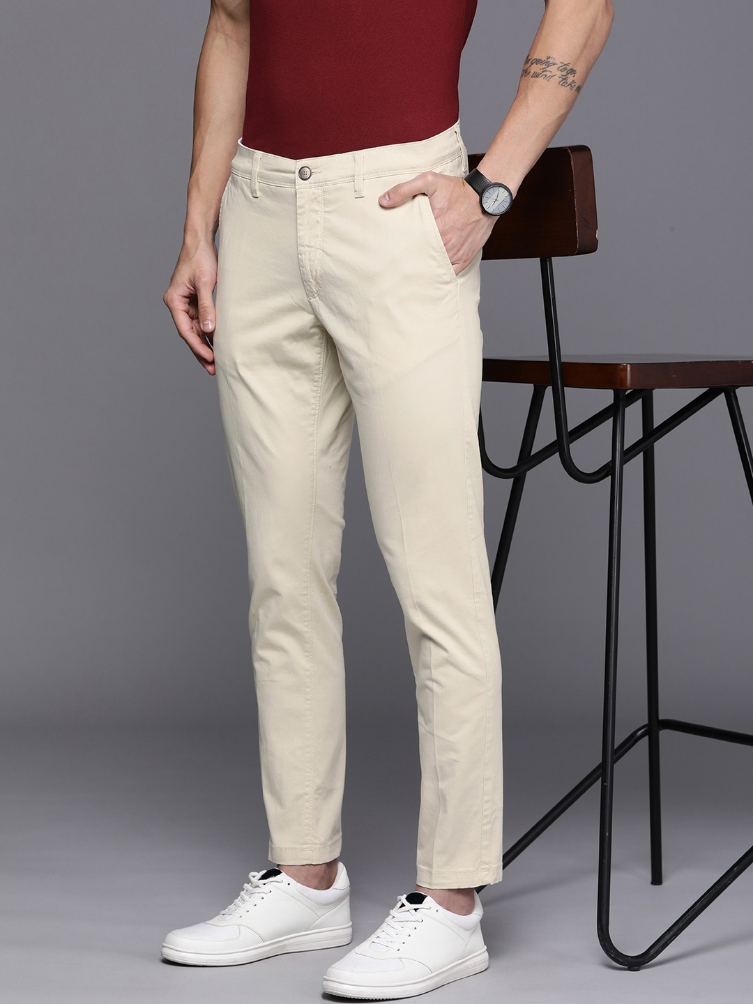 

Louis Philippe Jeans Men Comfort Tapered Fit Low-Rise Trousers, Beige