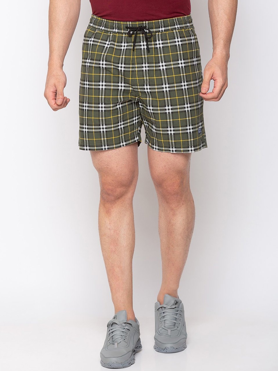 

Status Quo Men Checked Cotton Shorts, Green