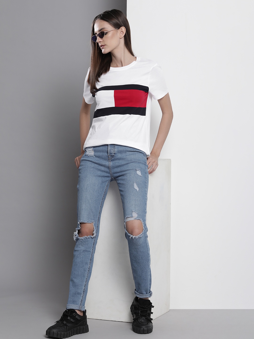 

Tommy Hilfiger Women Colourblocked Pure Cotton T-shirt, White