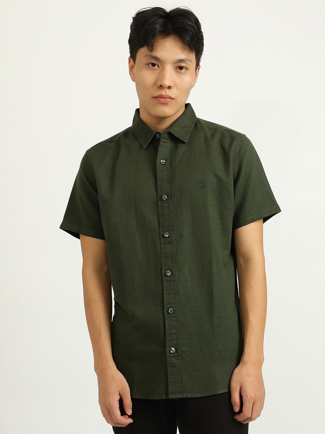 

United Colors of Benetton Men Slim Fit Cotton Casual Shirt, Olive