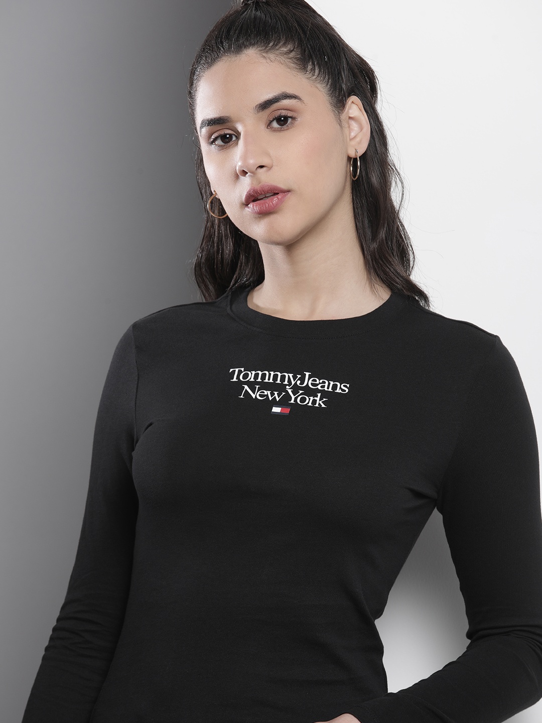 

Tommy Hilfiger Women Brand Logo Printed Sustainable Pure Cotton Slim Fit T-shirt, Black