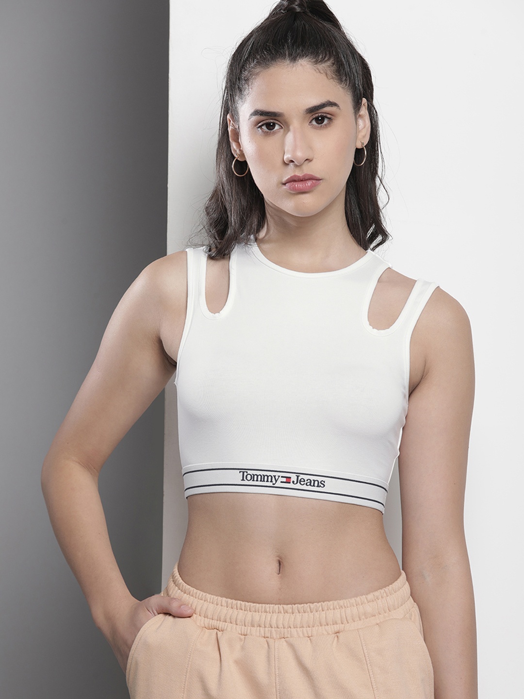 

Tommy Hilfiger Solid Round Neck Cut-Out Detail Crop Top, White