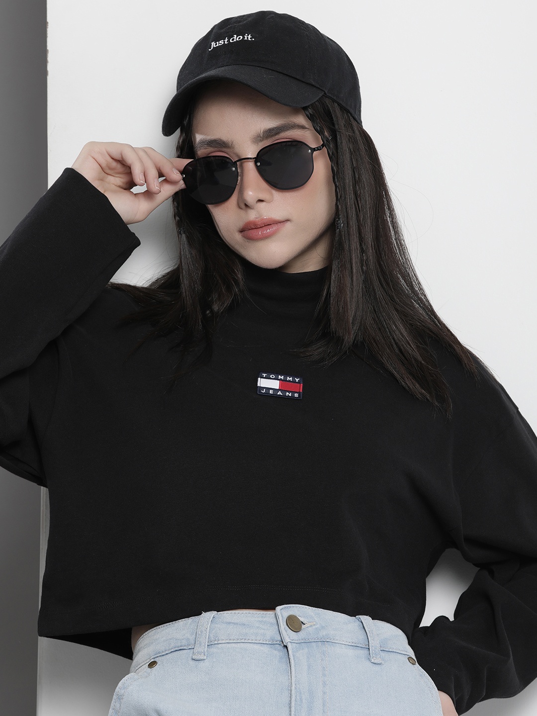 

Tommy Hilfiger Women Sustainable High Neck Applique T-shirt, Black