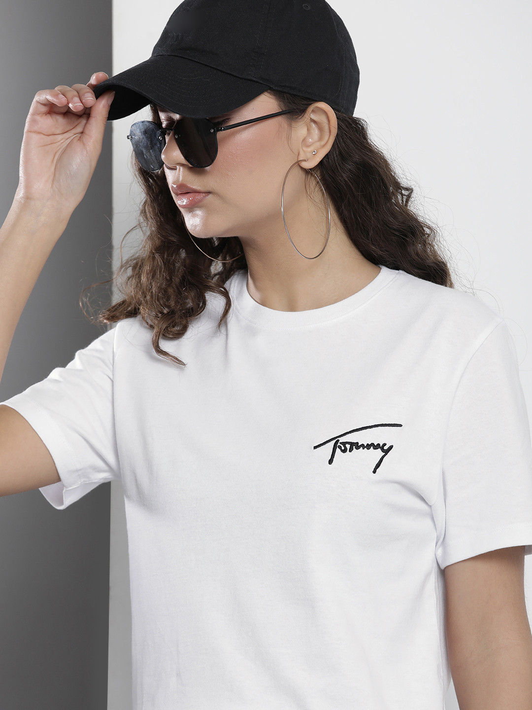 

Tommy Hilfiger Women Brand Logo Pure Cotton T-shirt, White
