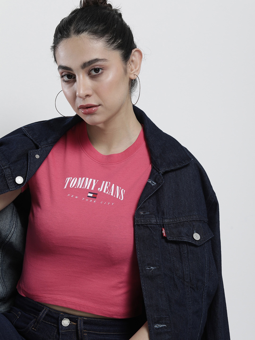 

Tommy Hilfiger Women Brand Logo Printed Sustainable Crop T-shirt, Pink