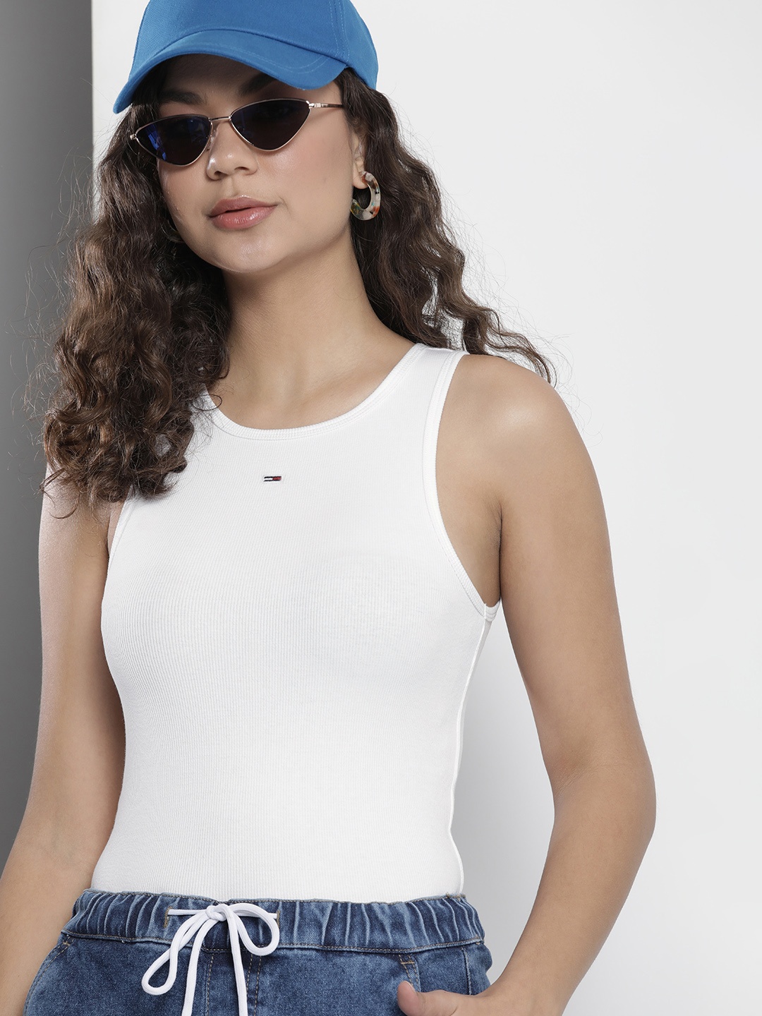 

Tommy Hilfiger Women Sustainable Round Neck Sleeveless T-shirt, White