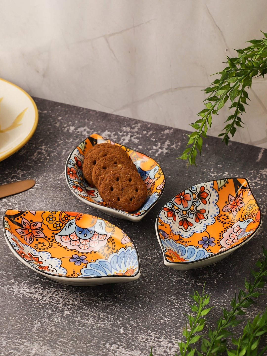 

The Decor Mart Set Of 3 Orange & Blue Printed Ceramic Food Platter Serveware