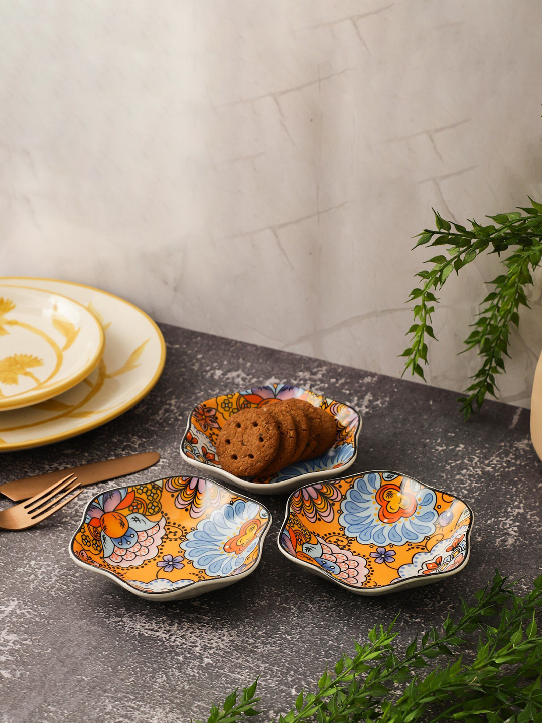 

The Decor Mart Set Of 3 Orange & Blue Printed Ceramic Mini Platter Serveware