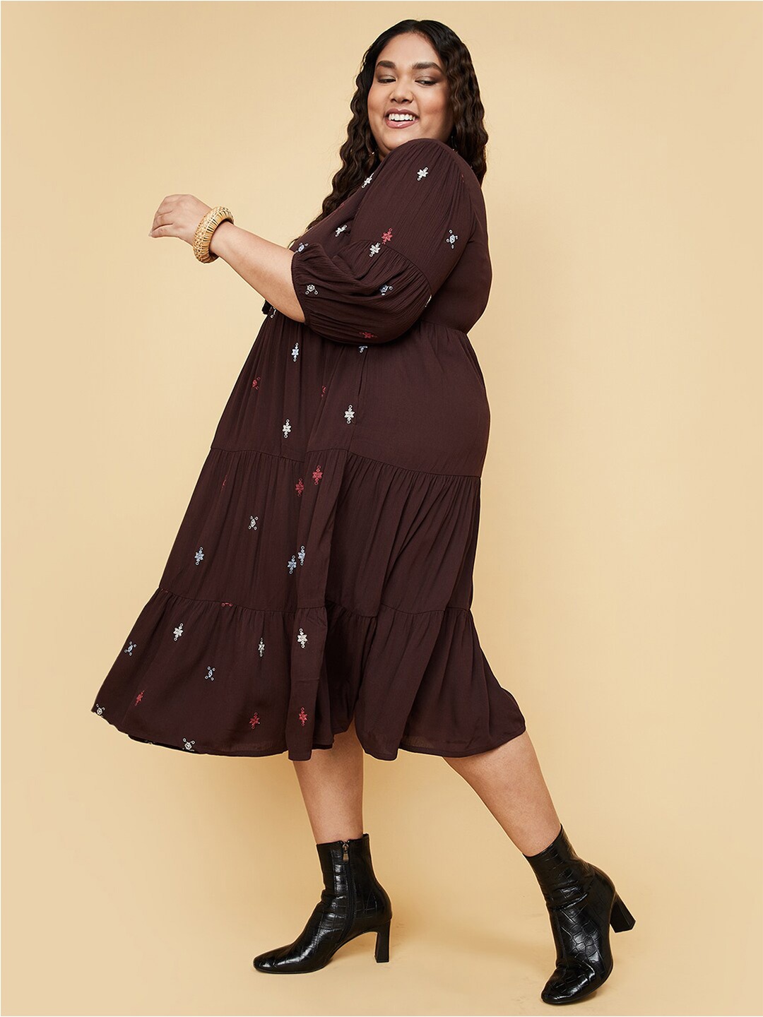 

max Plus Size Floral Tie-Up Neck Midi Dress, Brown