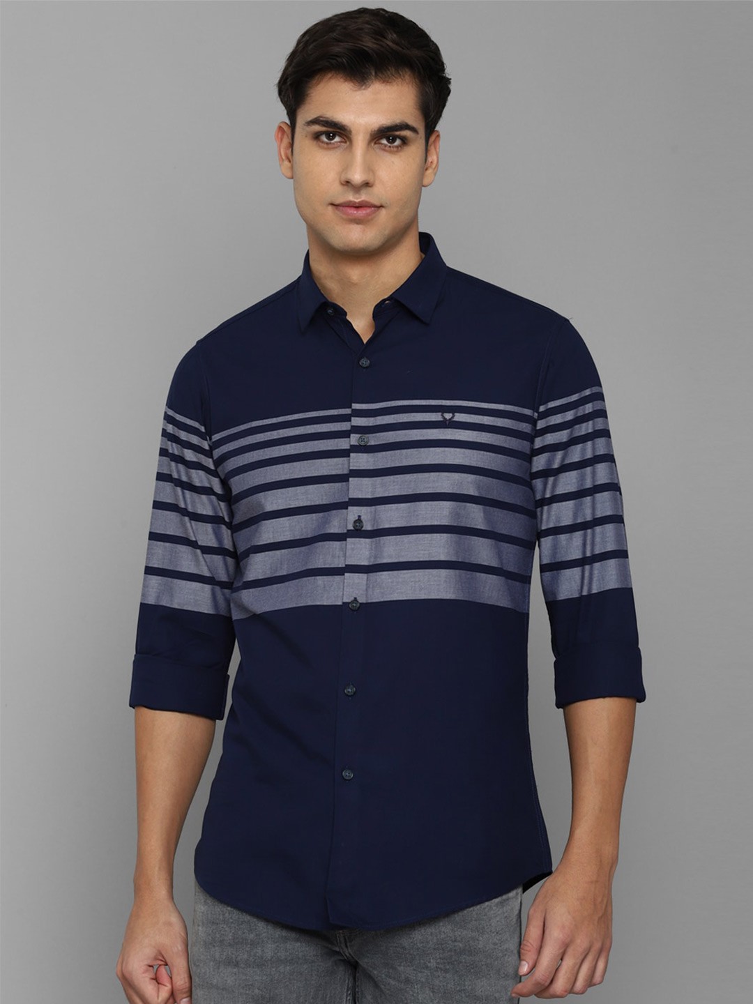 

Allen Solly Men Slim Fit Cotton Striped Casual Shirt, Navy blue