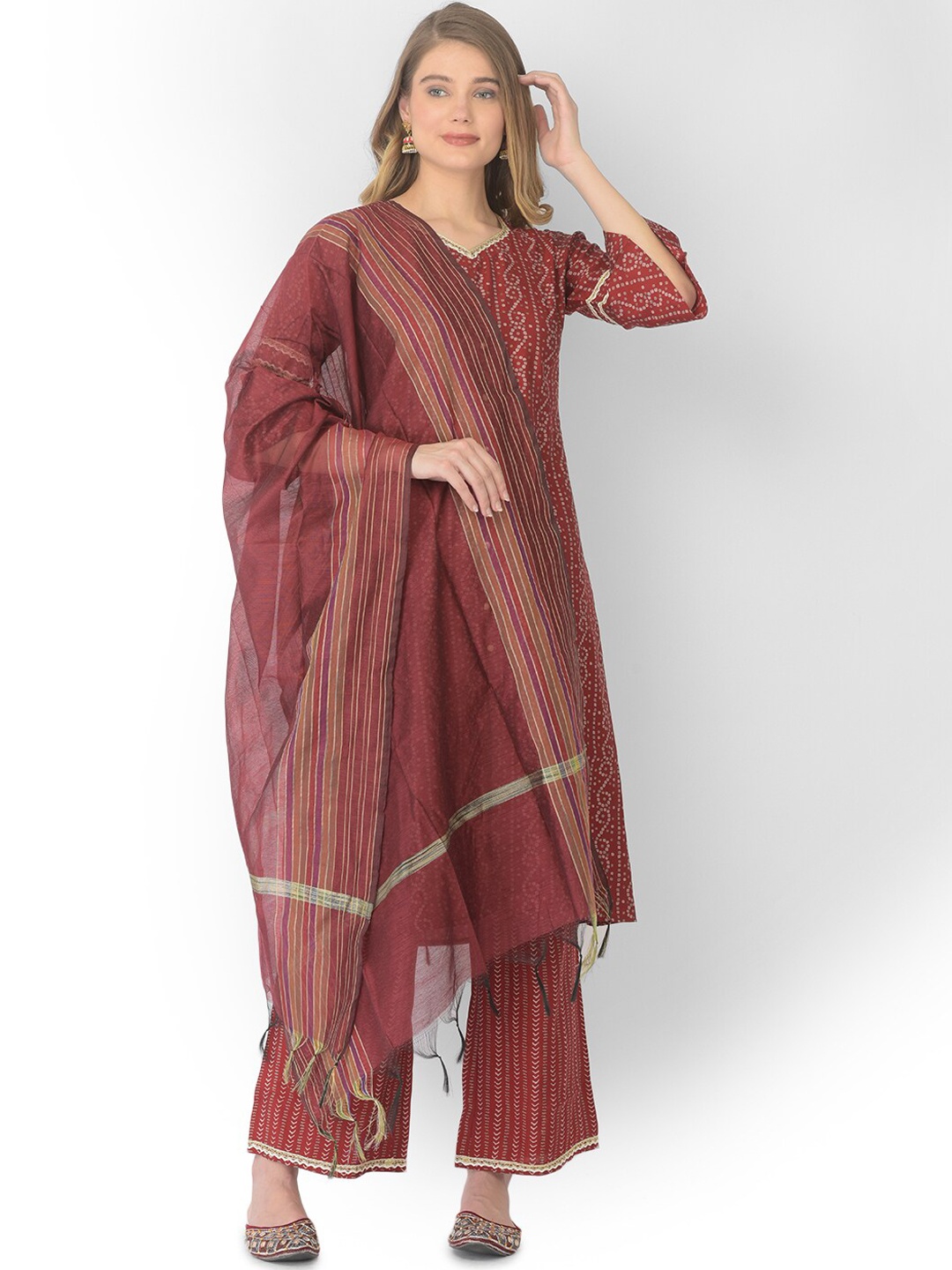 

V TRADITION Women Printed Gotta Patti Kurta with Trousers & With Dupatta, Red