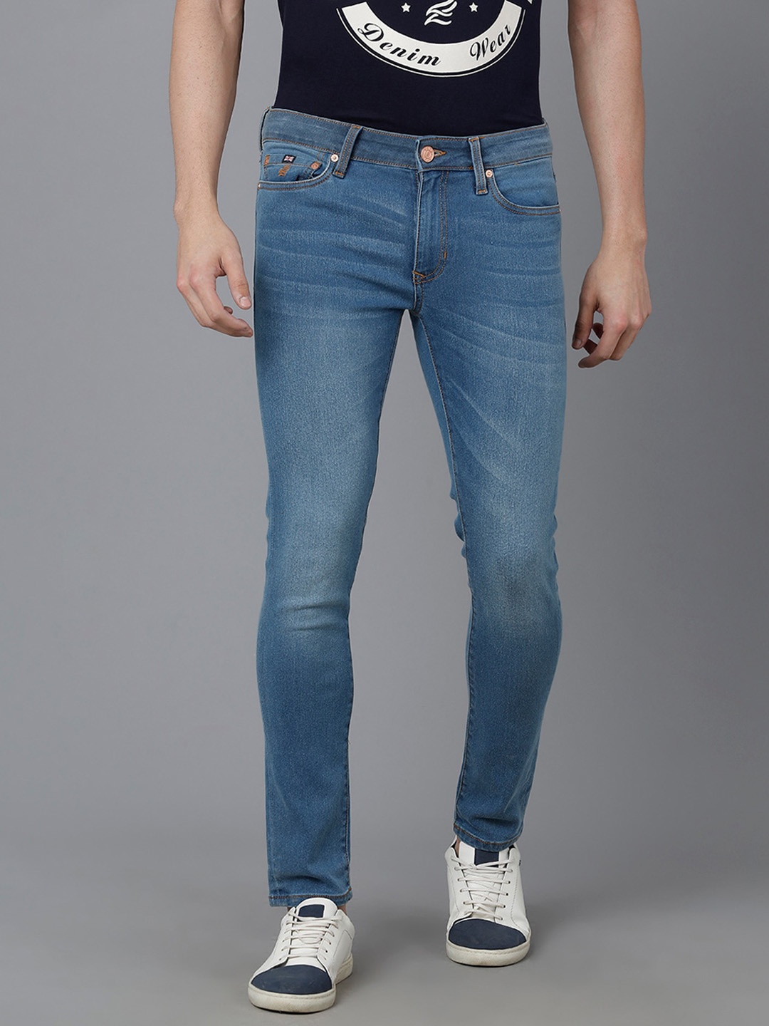 

Double Two Men Lean Slim Fit Low-Rise Light Fade Stretchable Jeans, Blue