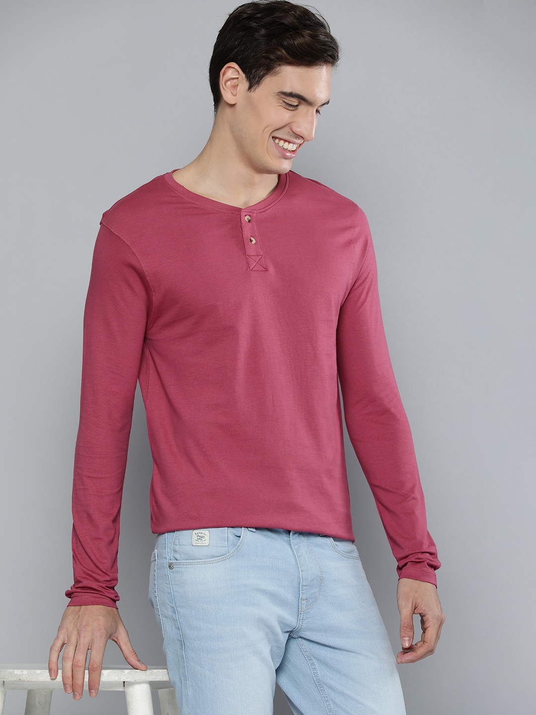 

Mast & Harbour Men Pure Cotton Solid Long Sleeves T-shirt, Pink