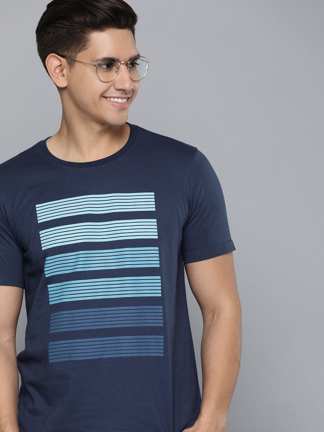 

Mast & Harbour Men Graphic Printed Round Neck T-shirt, Navy blue