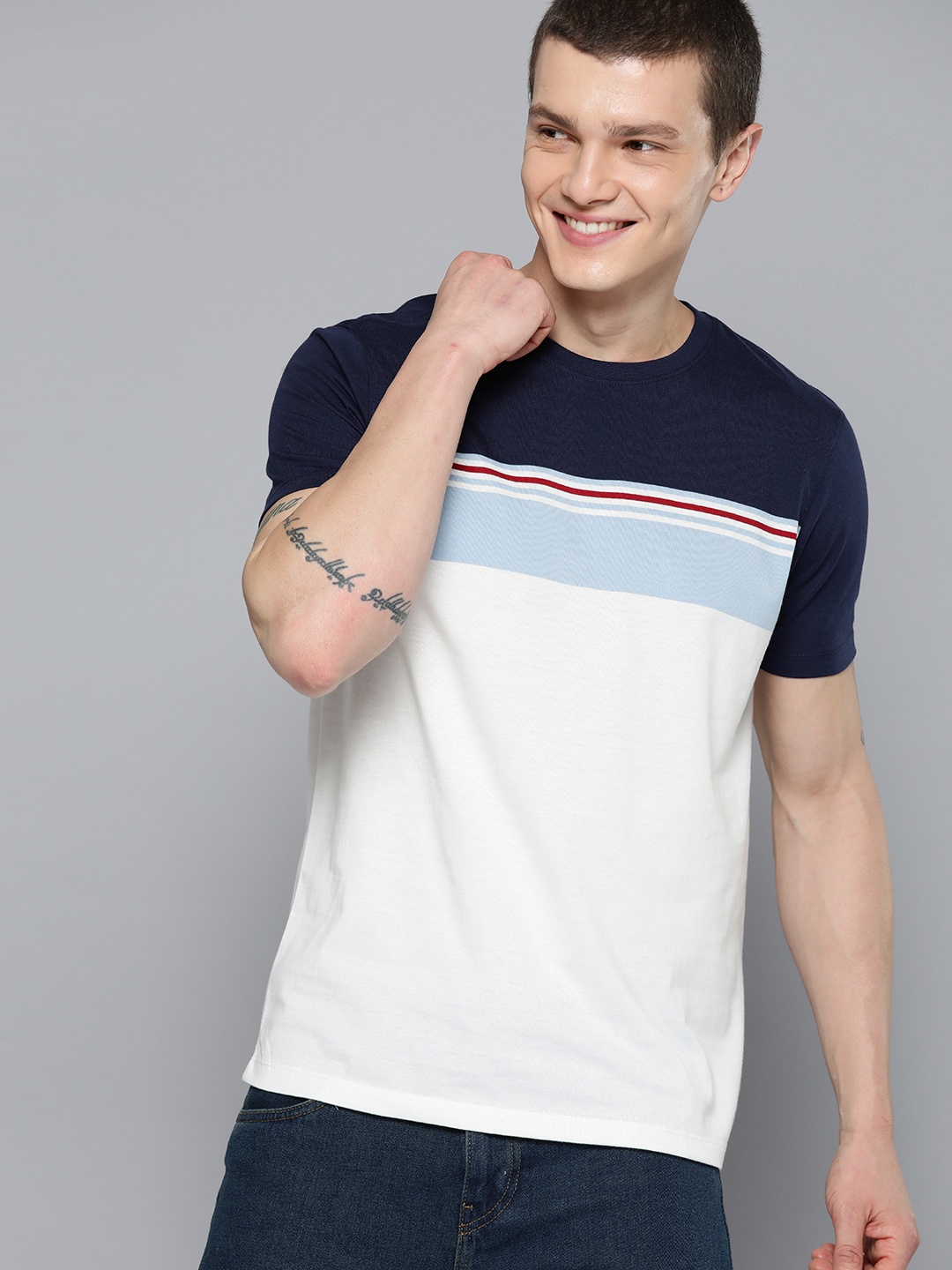 

Mast & Harbour Men Striped T-shirt, White