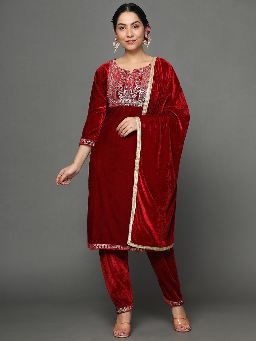 

Ziva Fashion Women Yoke Design Sequinned Velvet Kurta with Trousers & With Dupatta, Maroon