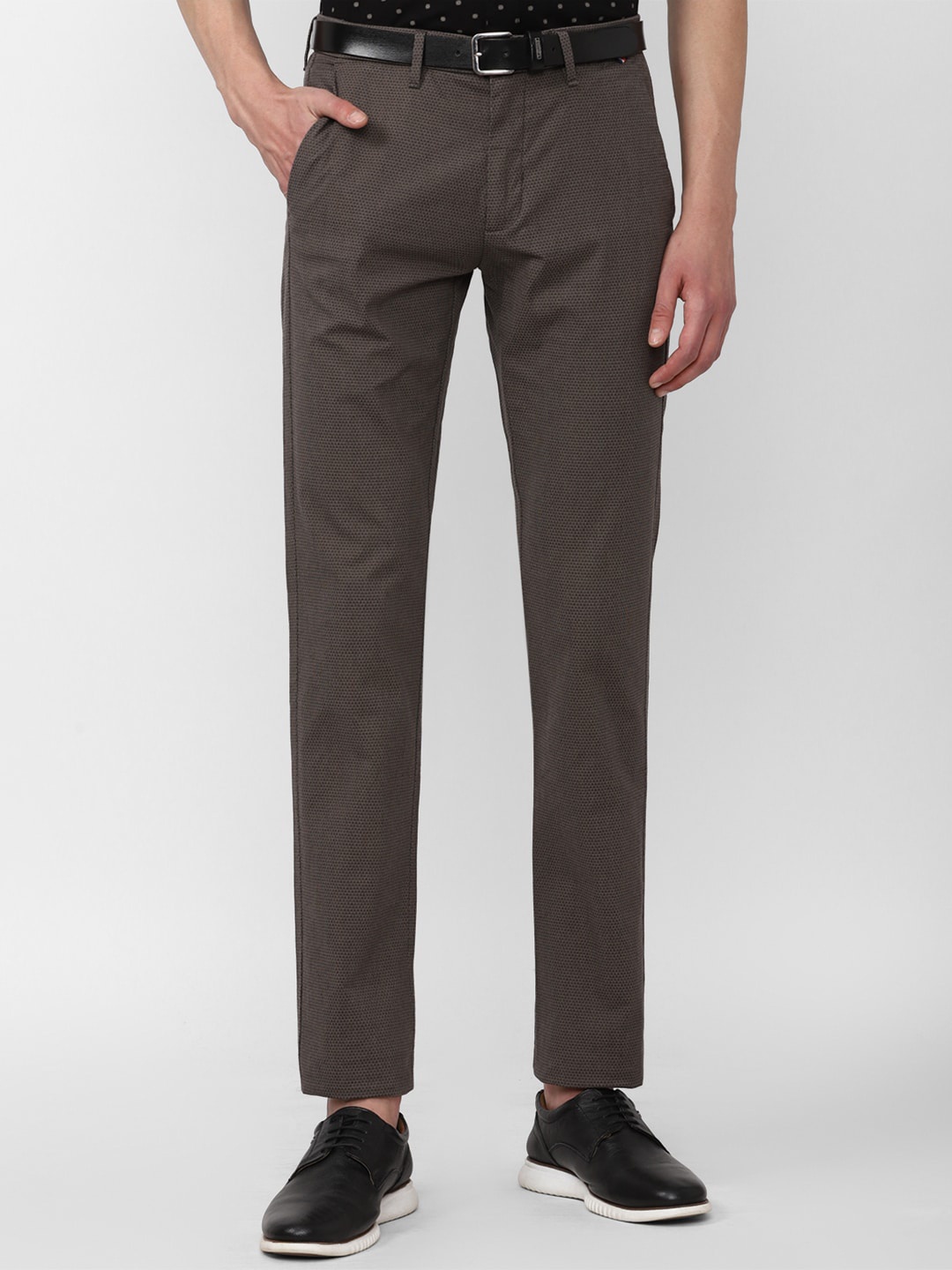 

Van Heusen Sport Men Slim Fit Trousers, Taupe