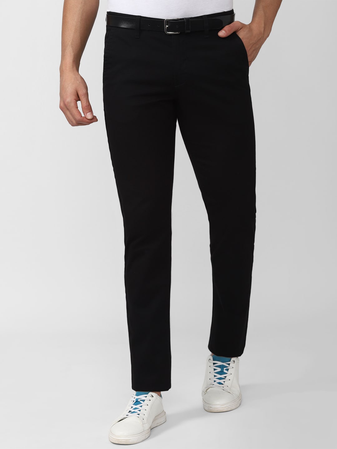 

Van Heusen Sport Men Slim Fit Trousers, Black