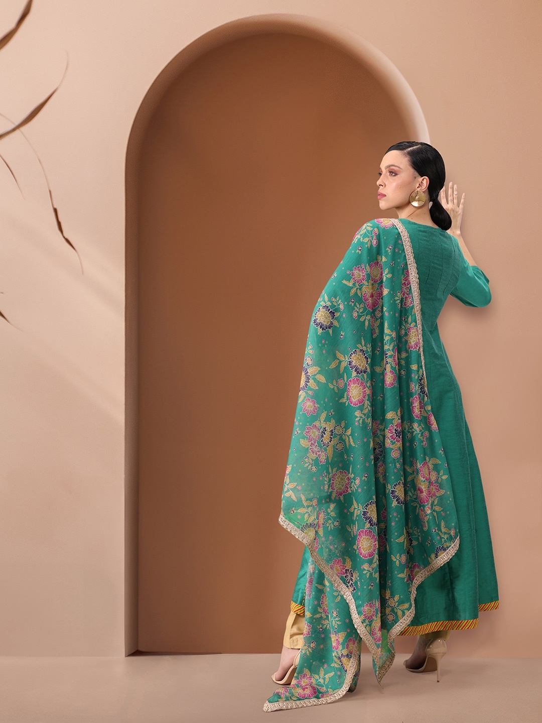 

all about you Women Keyhole Neck A-Line Kurta & Dupatta, Green