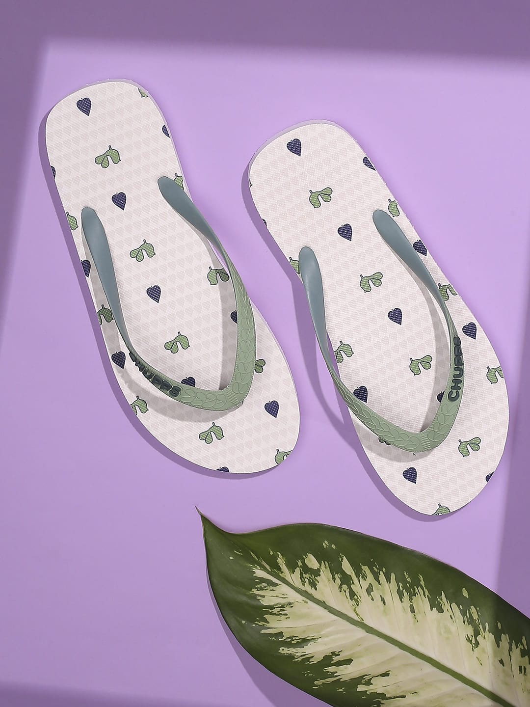 

CHUPPS Women White & Black Printed Rubber Thong Flip-Flops