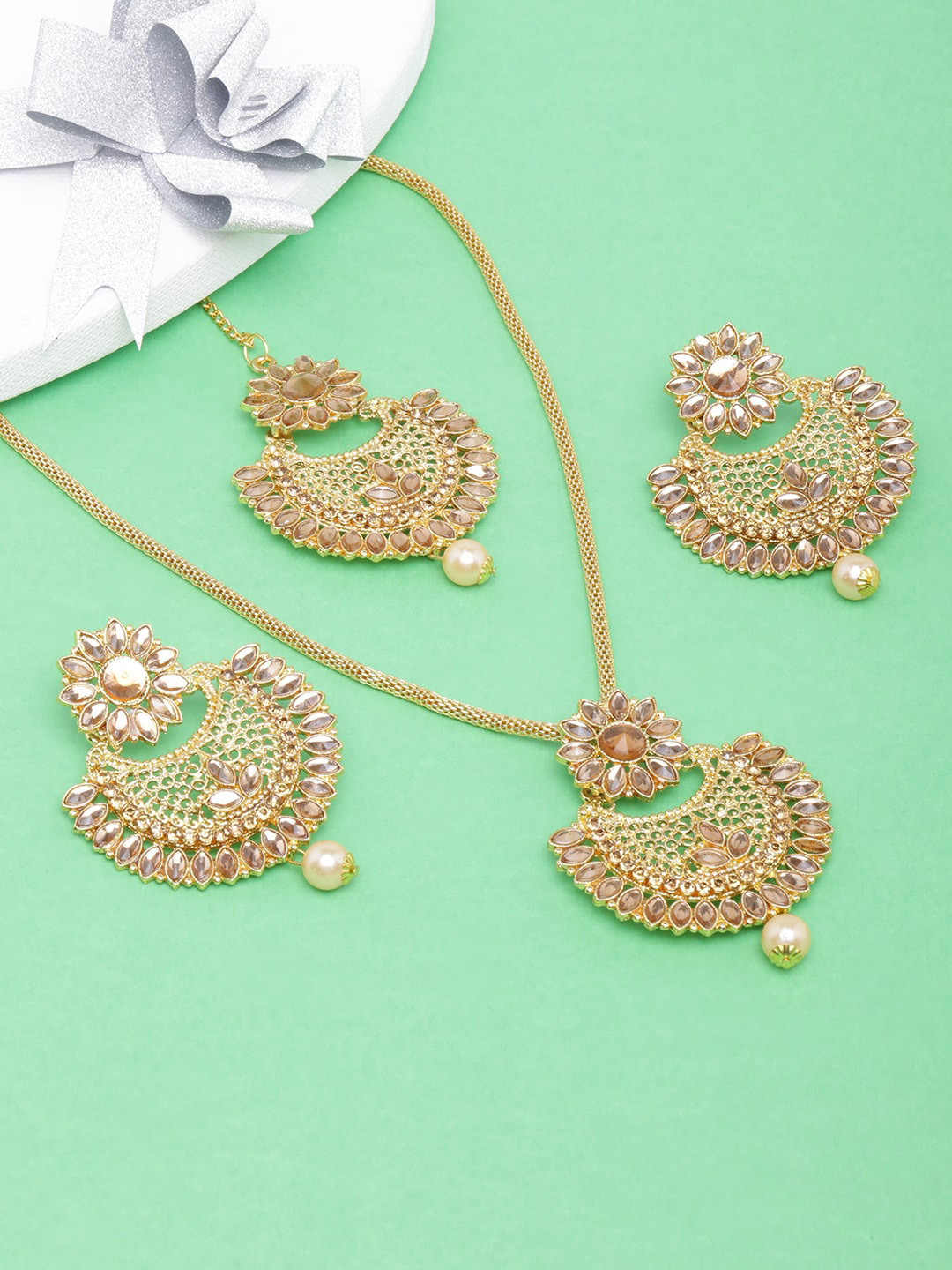 

DIVA WALK Gold-Plated Kundan-Studded Jewellery Set