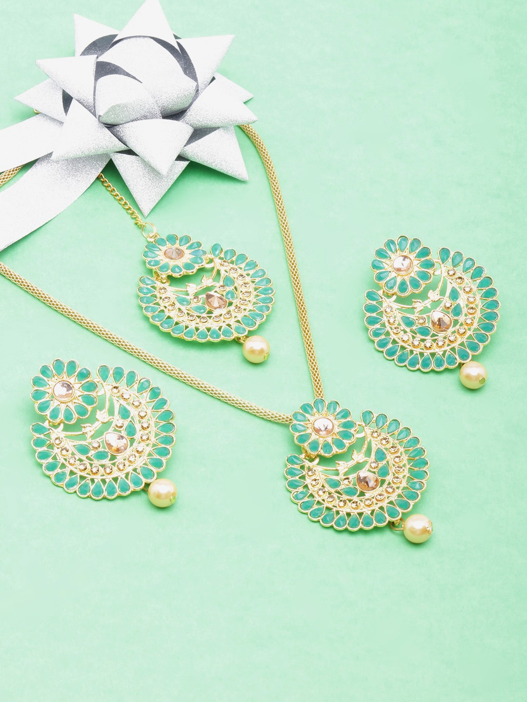 

DIVA WALK Gold-Plated Kundan-Studded Jewellery Set
