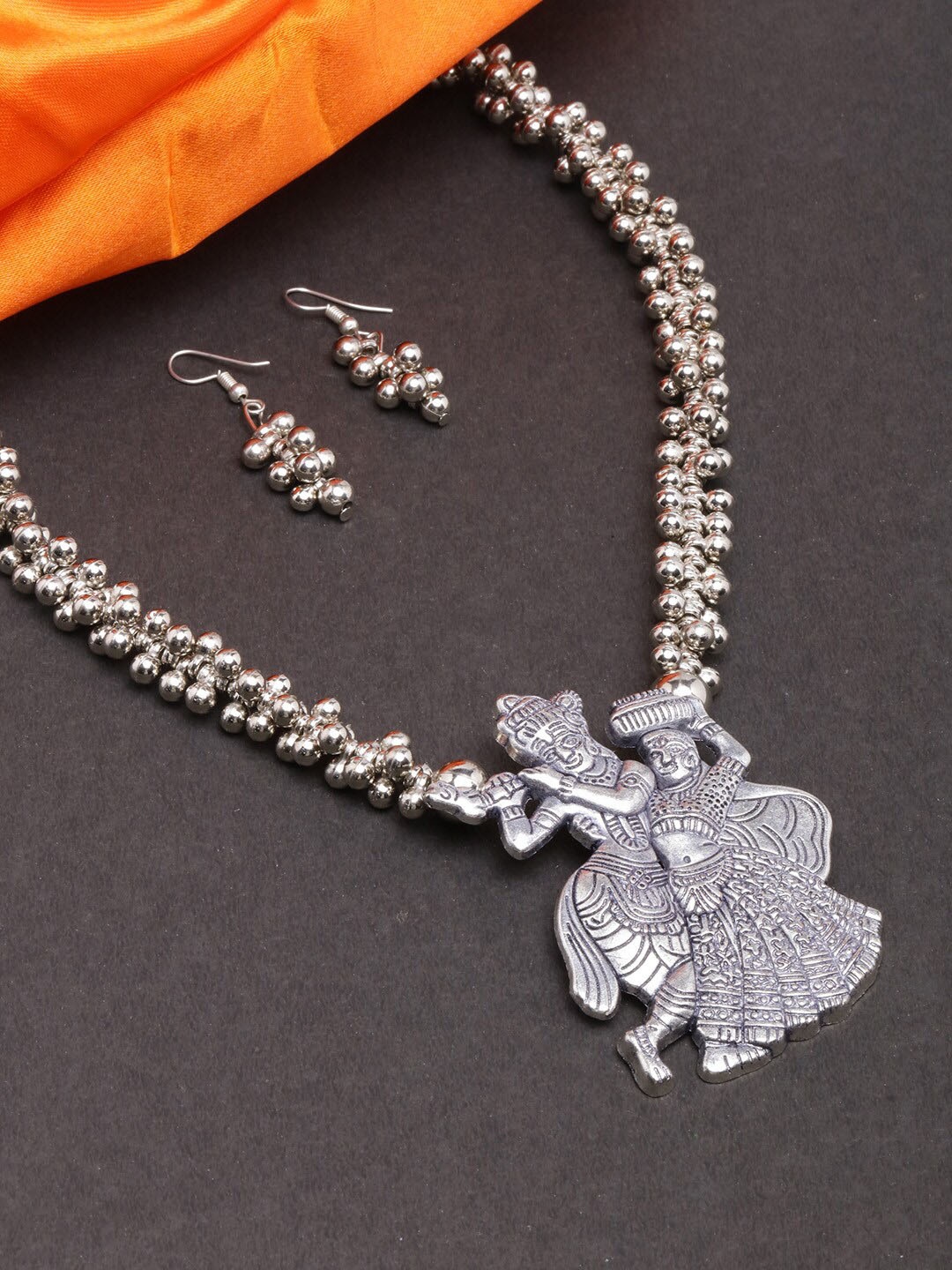 

DIVA WALK Silver-Plated Oxidised Jewellery Set