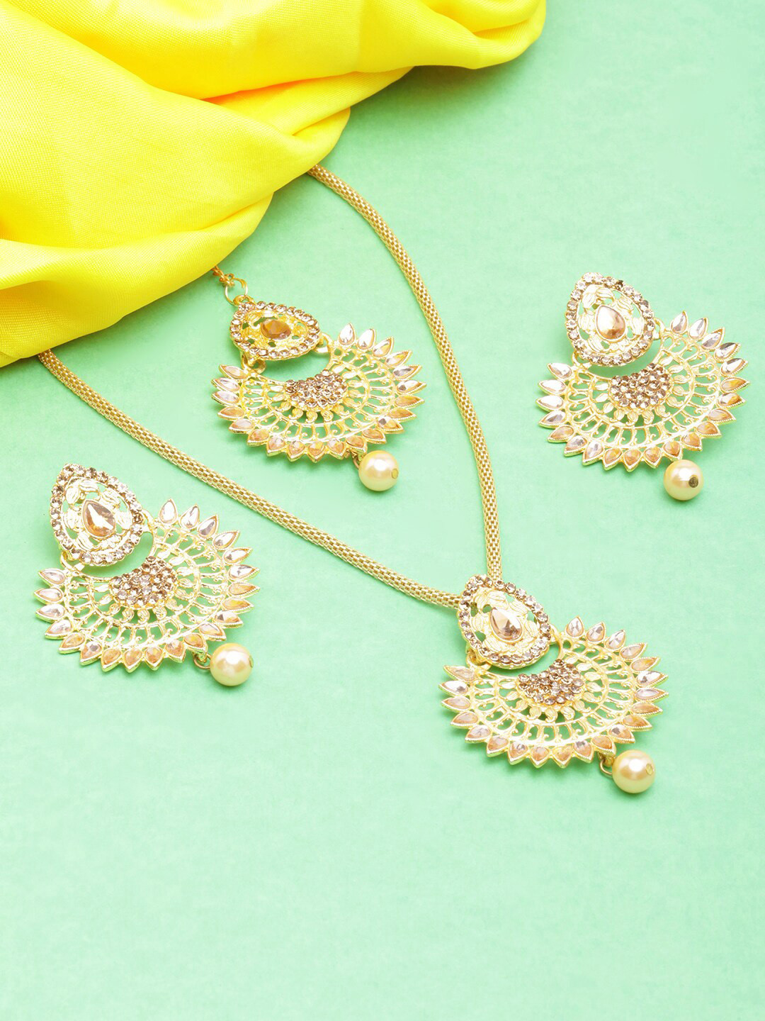 

DIVA WALK Gold-Plated Studded Jewellery Set
