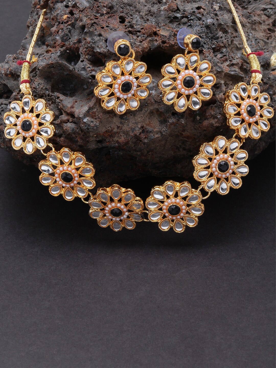 

DIVA WALK Women Gold-Plated Stone Studded & Beaded Jewellery Set, White