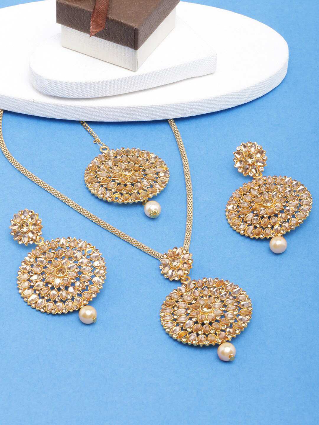 

DIVA WALK Women Gold-Plated Kundan Studded Jewellery Set